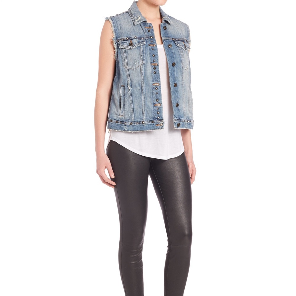 PRICE ⬇️ Joe’s Jeans Debbie Vest stud Detail